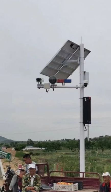 太阳能固定拍照雷达测速仪。超速自动抓拍，支持4g传输